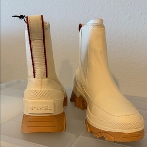 Women's  Sorel waterproof boots